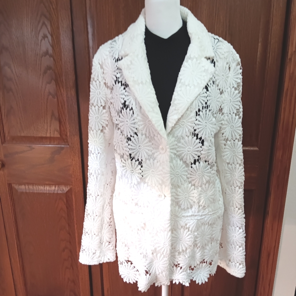 Berek White Lace Daisy Sz Lg  Blazer - NWT